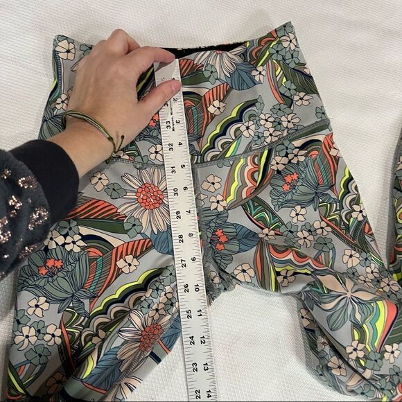 Victoria Secret Sport Knock Out Leggings XS - Picture 5 of 7